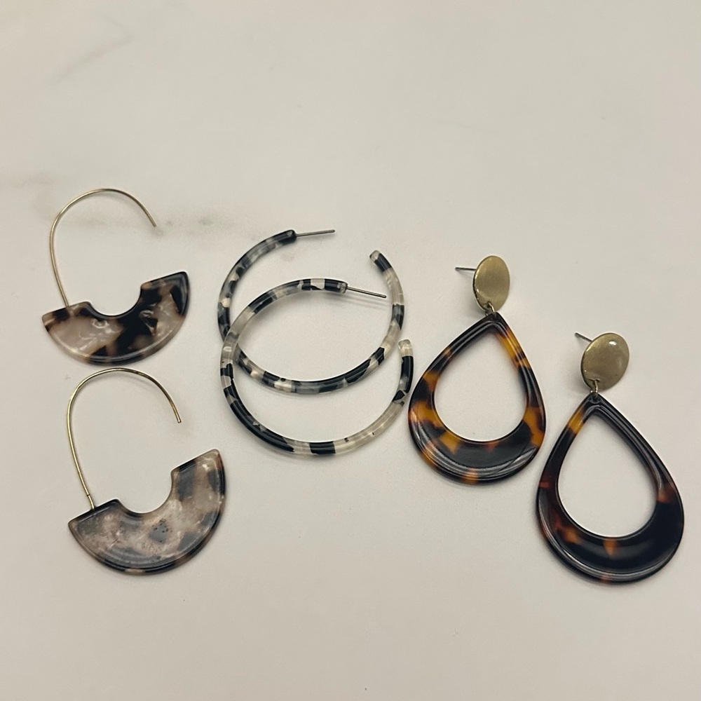 Resin Tortoise statement and hoop earrings